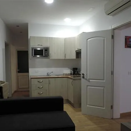 Casa Arona Matele *